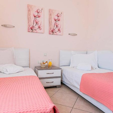 Marinis Boutique Rooms Nea Iraklitsa المظهر الخارجي الصورة