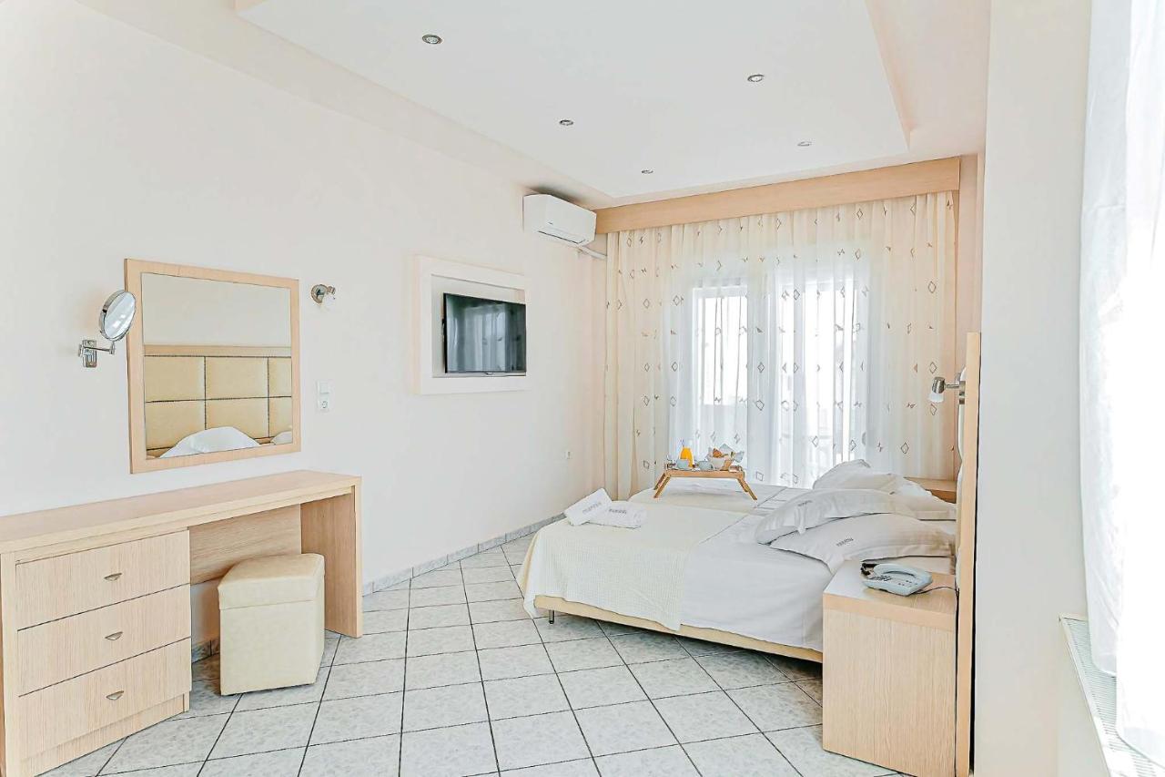 Marinis Boutique Rooms Nea Iraklitsa المظهر الخارجي الصورة