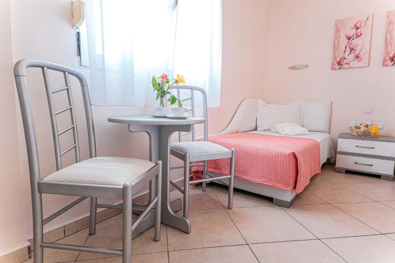 Marinis Boutique Rooms Nea Iraklitsa المظهر الخارجي الصورة
