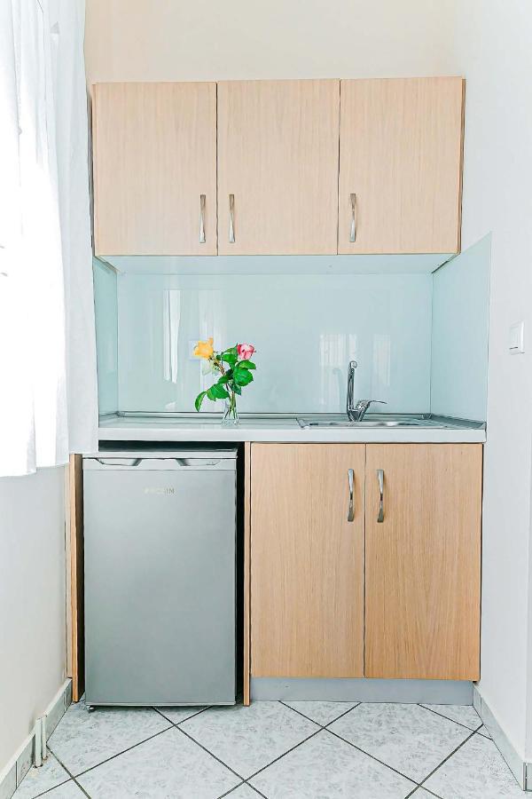 Marinis Boutique Rooms Nea Iraklitsa المظهر الخارجي الصورة