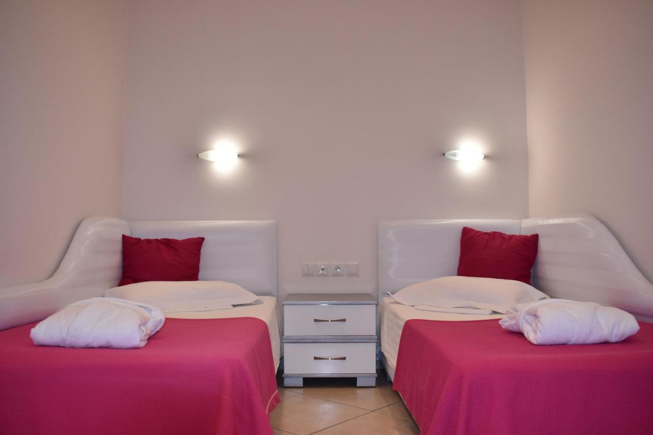 Marinis Boutique Rooms Nea Iraklitsa المظهر الخارجي الصورة