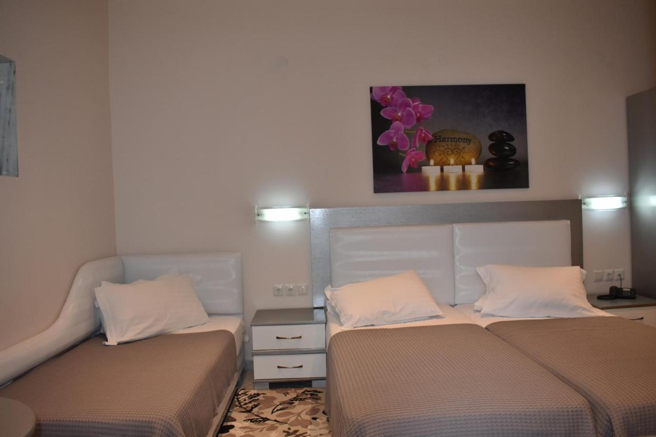 Marinis Boutique Rooms Nea Iraklitsa المظهر الخارجي الصورة
