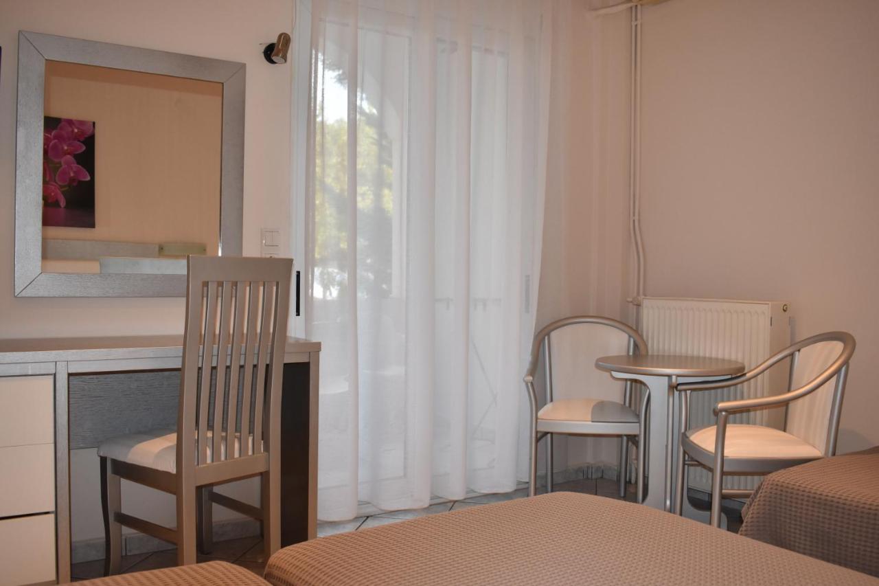 Marinis Boutique Rooms Nea Iraklitsa المظهر الخارجي الصورة