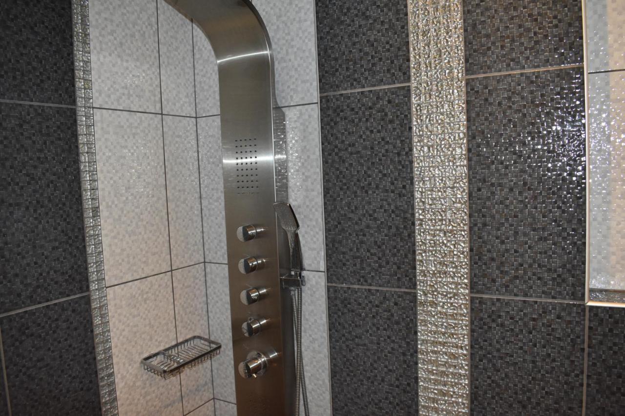 Marinis Boutique Rooms Nea Iraklitsa المظهر الخارجي الصورة